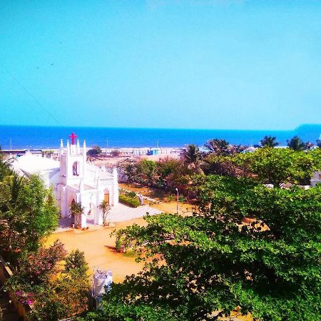 Beach Penthouse, Chennai Bed and Breakfast Buitenkant foto