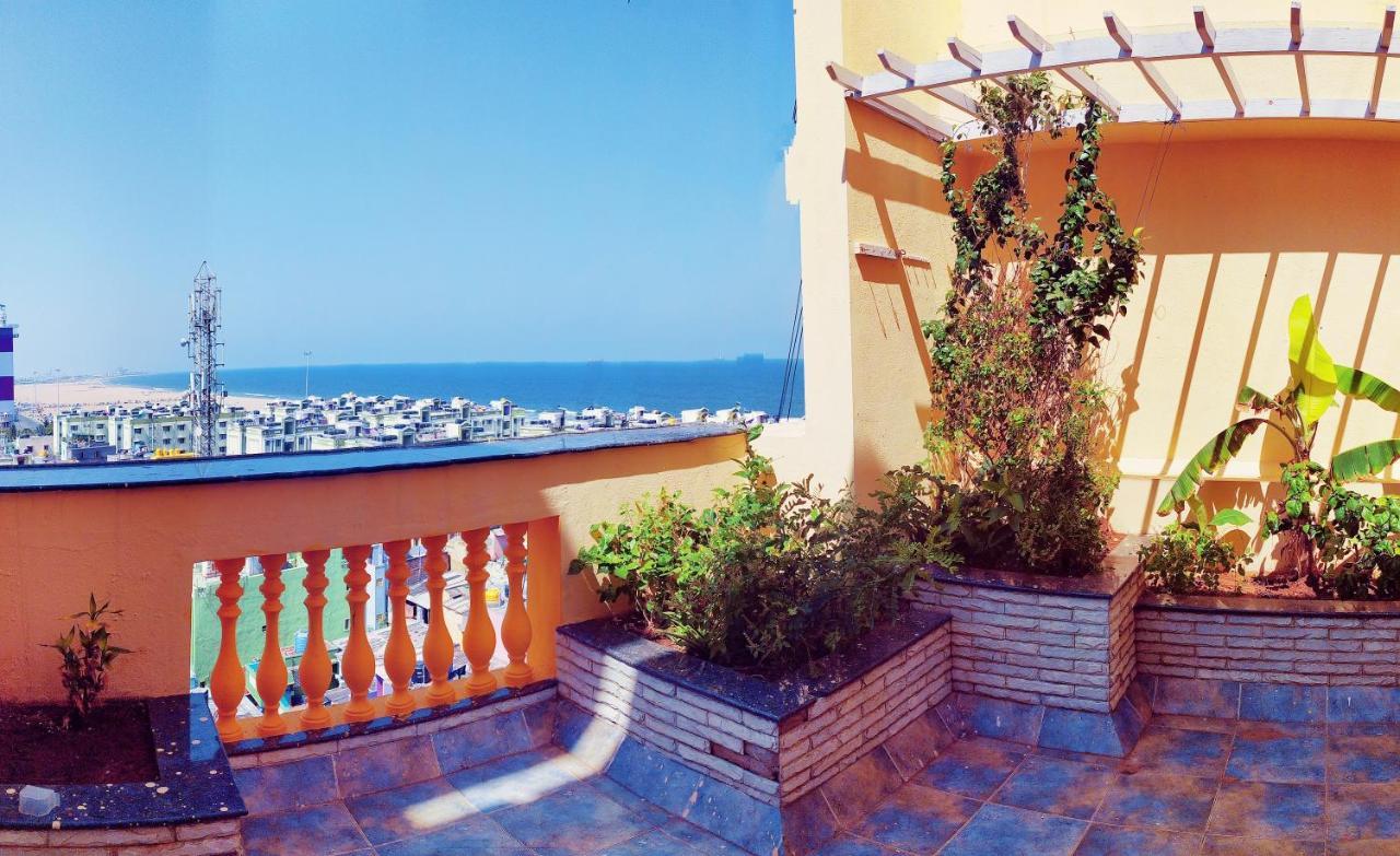 Beach Penthouse, Chennai Bed and Breakfast Buitenkant foto