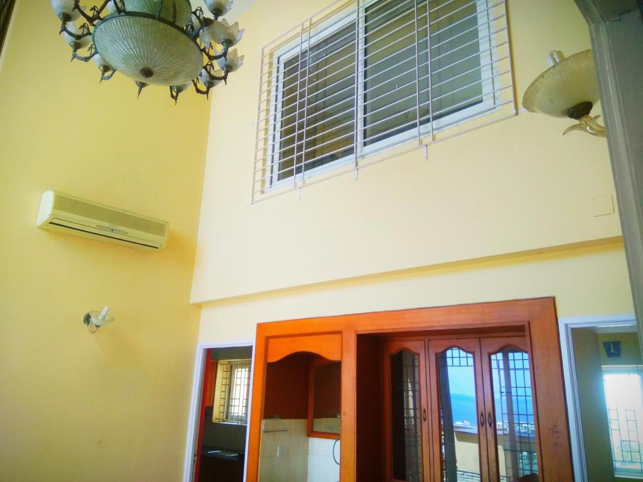 Beach Penthouse, Chennai Bed and Breakfast Buitenkant foto