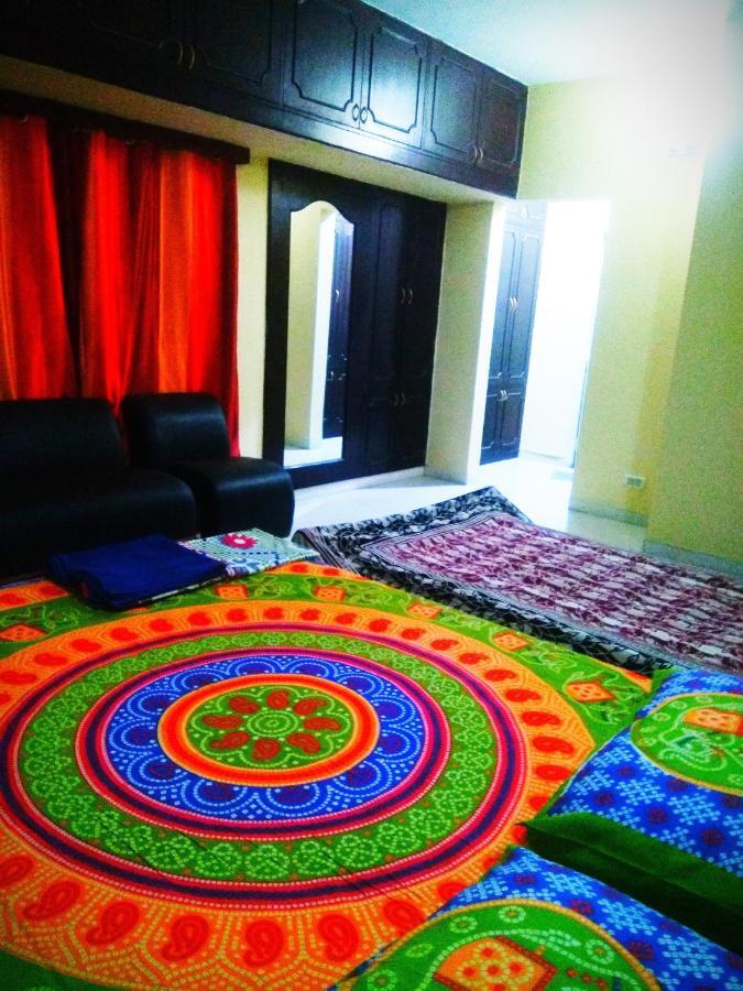 Beach Penthouse, Chennai Bed and Breakfast Buitenkant foto